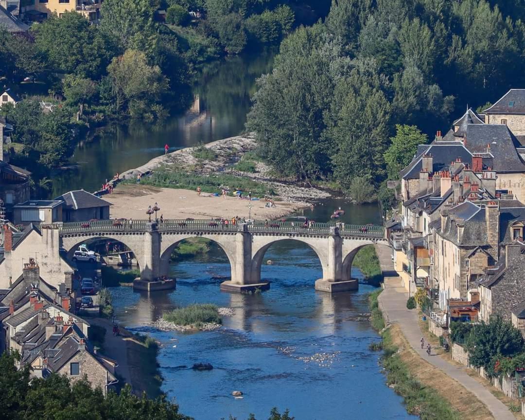 Riverrun Saint-Geniez-d'Olt Exterior photo